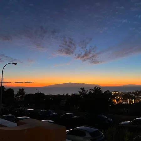 Ocean & Sunset View Apartmán